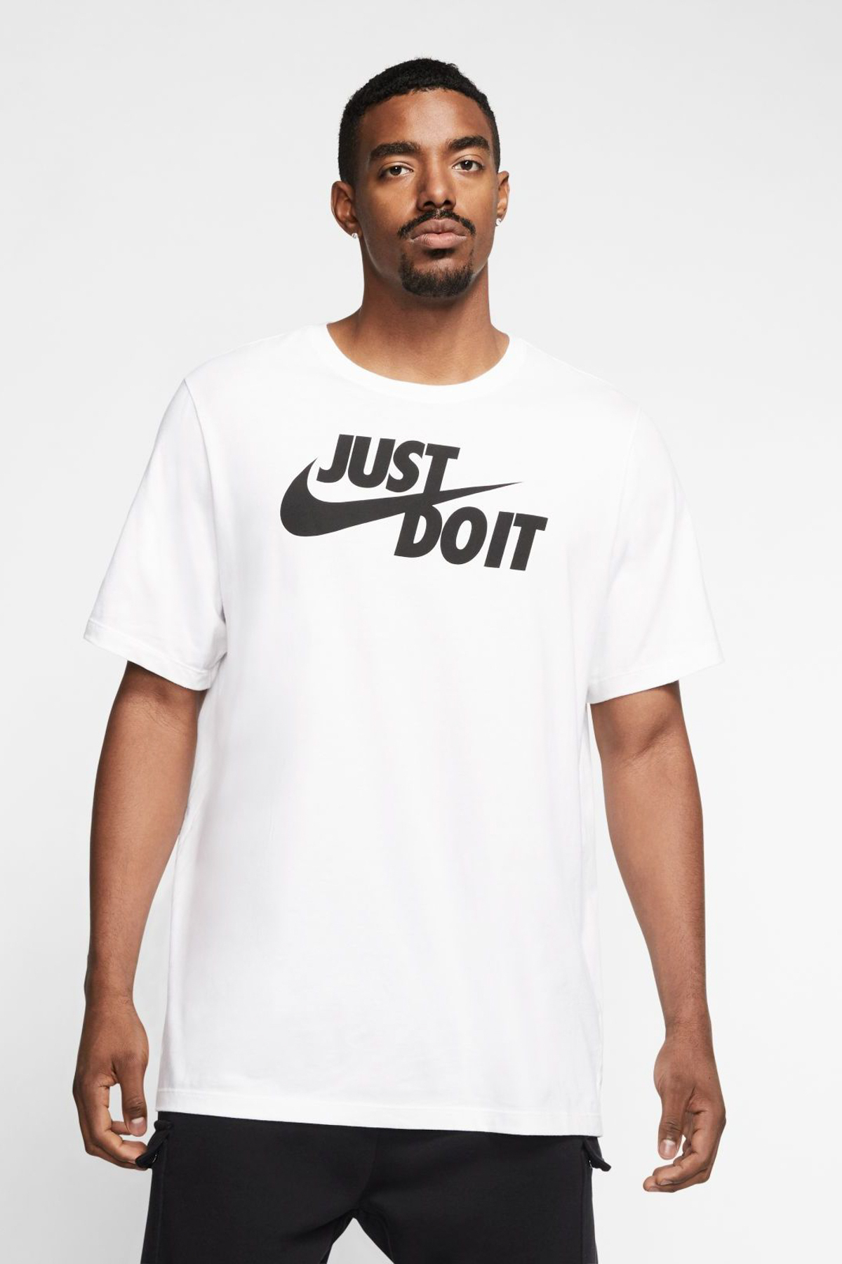 خرید مستقیم از ترکیه و ترندیول تیشرت مردانه برند نایک Nike با کد AR5006-100 خرید مستقیم از ترکیه و ترندیول تیشرت مردانه برند نایک Nike با کد AR5006-100