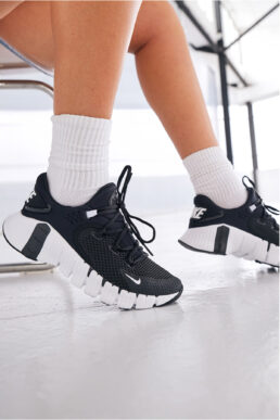 خرید مستقیم از ترکیه و ترندیول کتانی تمرین و دویدن زنانه برند نایک Nike با کد CZ0596-010-010