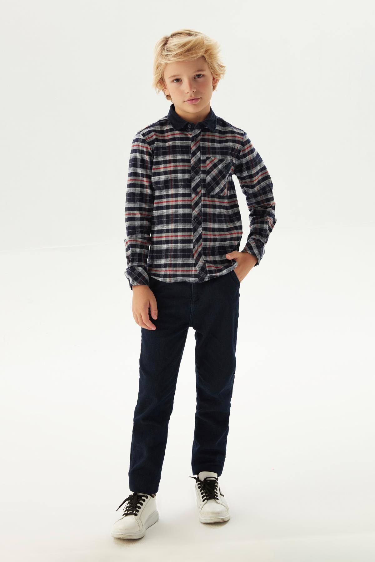 خرید مستقیم از ترکیه و ترندیول پیراهن پسرانه برند بیکمبرگ Bikkembergs با کد 23FW0BK1918 خرید مستقیم از ترکیه و ترندیول پیراهن پسرانه برند بیکمبرگ Bikkembergs با کد 23FW0BK1918