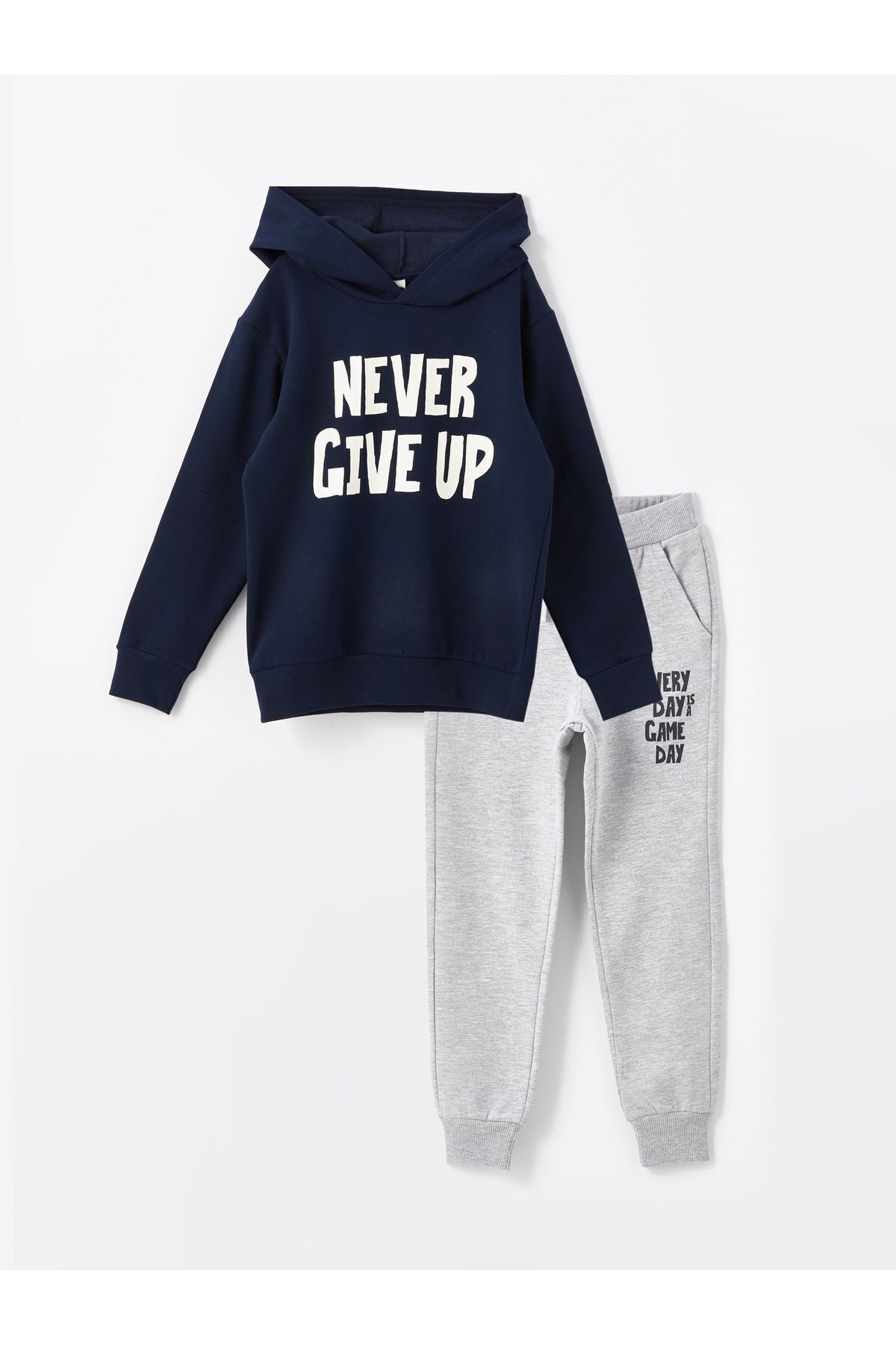 خرید مستقیم از ترکیه و ترندیول ست گرمکن ورزشی پسرانه برند السی وایکیکی LC Waikiki با کد S4FV81Z4 خرید مستقیم از ترکیه و ترندیول ست گرمکن ورزشی پسرانه برند السی وایکیکی LC Waikiki با کد S4FV81Z4